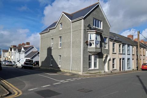 1 bedroom flat to rent, 71 Priory Road, Milford Haven, Pembrokeshire