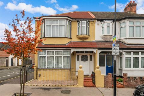 3 bedroom end of terrace house for sale, Tunstall Road, Croydon