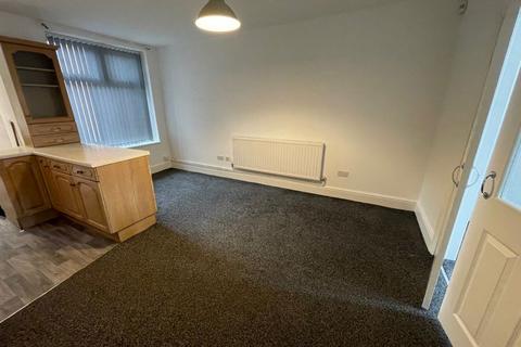 3 bedroom terraced house to rent, Owen Street, Accrington