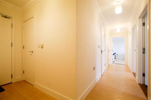 2 bedroom apartment to rent, Madingley Road, Cambridge CB3