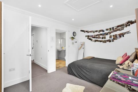 51 Rosebery Road, Epsom, KT18 6AB