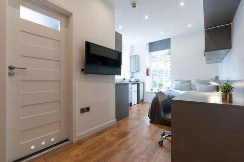 Studio to rent, Jesmond View