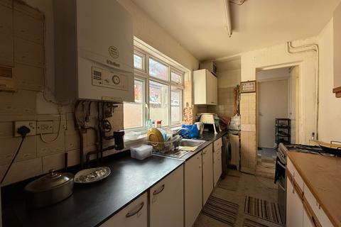 3 bedroom terraced house for sale, 297A St. Saviours Road