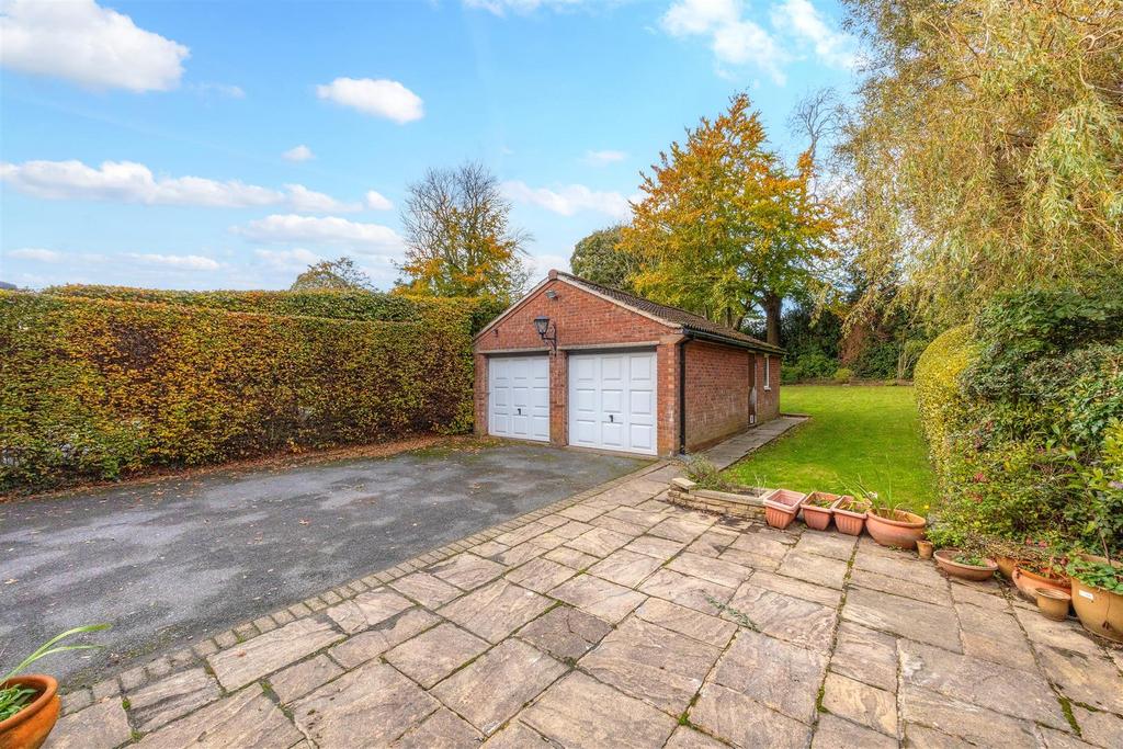 Double Garage Main House