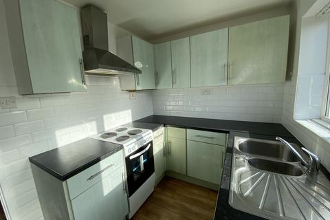 2 bedroom terraced house to rent, Dale Close, Swansea