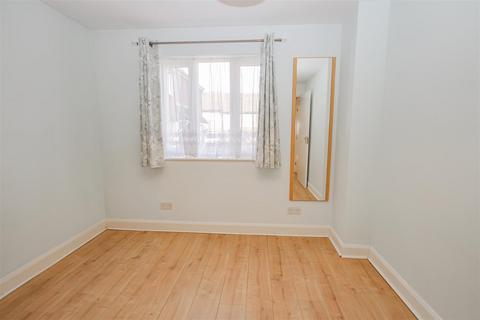 38 Heatherbank Close, Crayford, Dartford, DA1 3PN