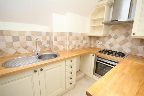 2 bedroom flat to rent, Hunter Road, Guildford