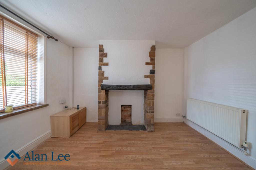 Hurdsfield Road, Macclesfield, Cheshire 1 bed terraced house for sale