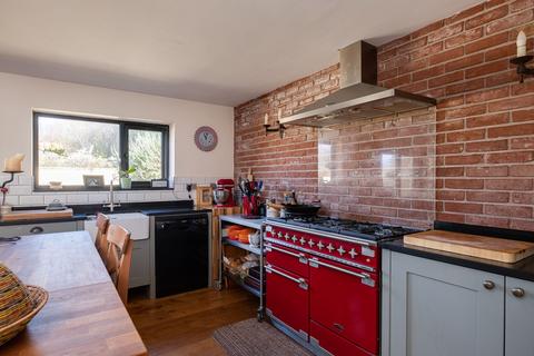 Barrowfield Cottage Front Street, Churchill, Winscombe, BS25 5NB