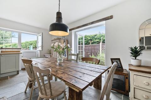 2 Chestnut Avenue, Axbridge, BS26 2BS