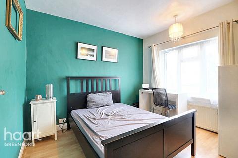 2 bedroom maisonette for sale, Greenway Gardens, Greenford