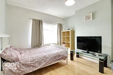 2 bedroom maisonette for sale, Greenway Gardens, Greenford