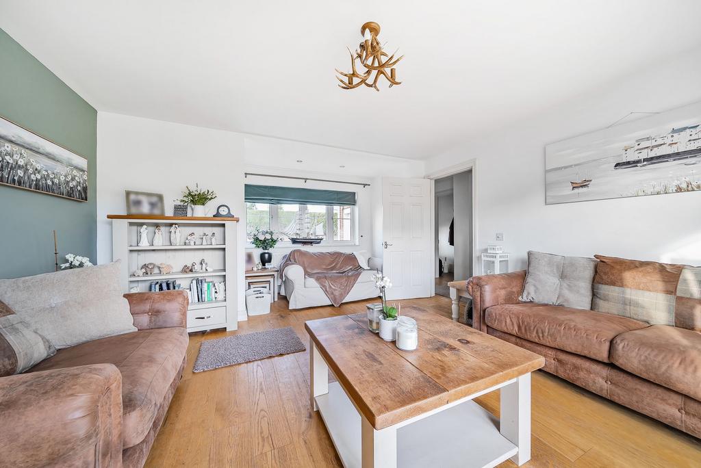 Hollowmead, Claverham, BS49 4 bed detached house for sale £475,000