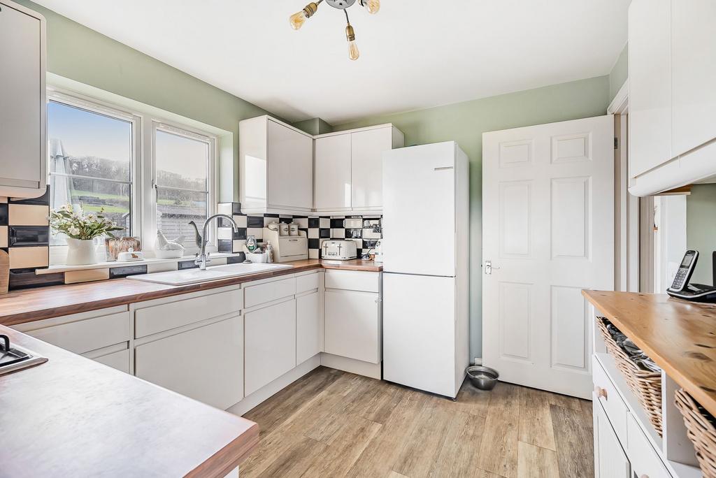 Hollowmead, Claverham, BS49 4 bed detached house for sale £475,000