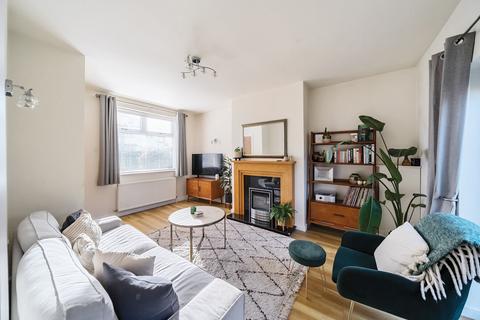 3 bedroom end of terrace house for sale, Roman Crescent, Roundhay, Leeds, LS8