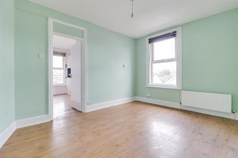 1 bedroom flat for sale, Electric Avenue, Westcliff-on-Sea SS0