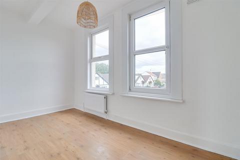 1 bedroom flat for sale, Electric Avenue, Westcliff-on-Sea SS0