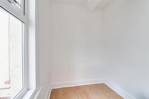 1 bedroom flat for sale, Electric Avenue, Westcliff-on-Sea SS0