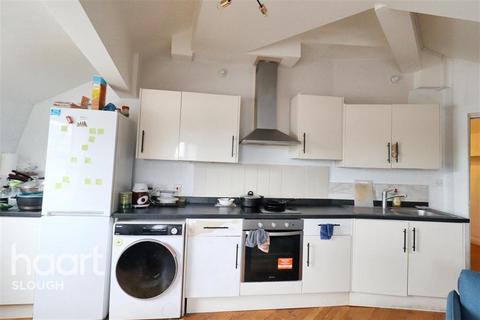 2 bedroom flat to rent, Highview Point, High Street