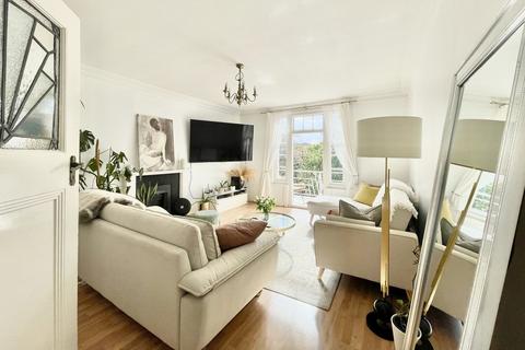 3 bedroom apartment for sale, Branksome Wood Road, Bournemouth, BH2