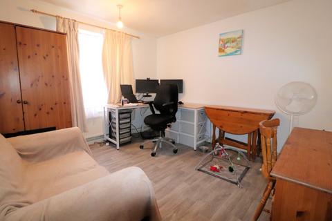 27 Compton Place, Erith, DA8 1RY