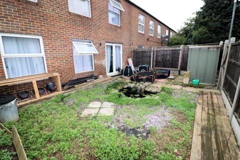 27 Compton Place, Erith, DA8 1RY