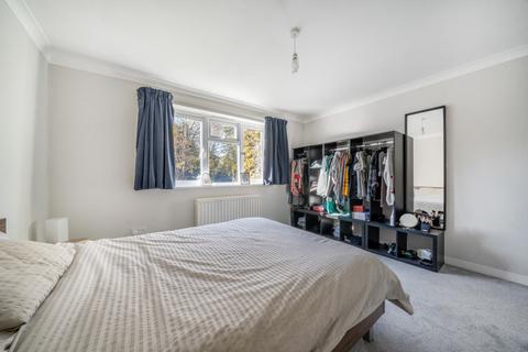 8 Elgin Gardens, Guildford, GU1 1UB