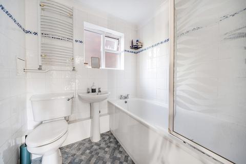 8 Elgin Gardens, Guildford, GU1 1UB