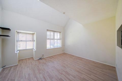 22 Badgers Close, Woking, GU21 3JF