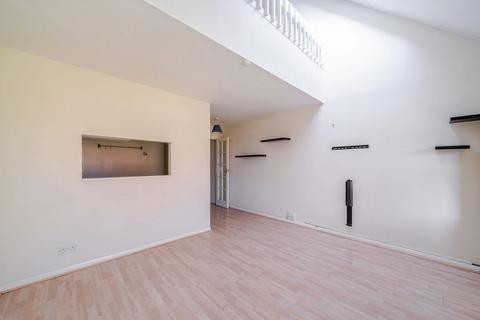 22 Badgers Close, Woking, GU21 3JF