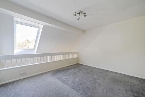 22 Badgers Close, Woking, GU21 3JF