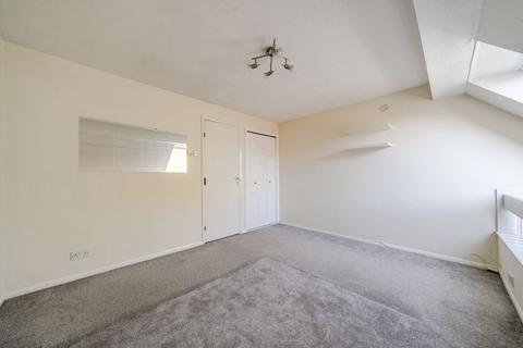 22 Badgers Close, Woking, GU21 3JF