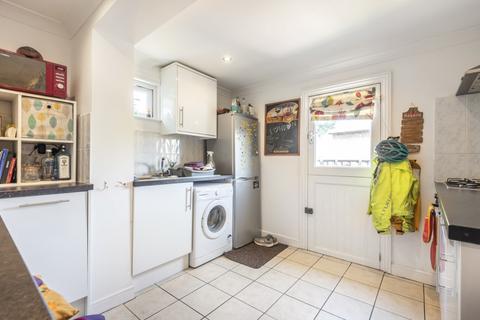 2 bedroom flat to rent, East Dulwich Grove London SE22