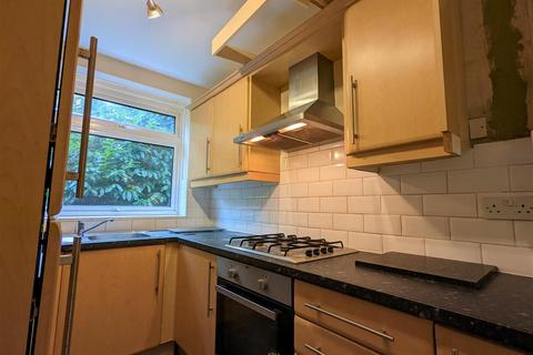 2 bedroom apartment to rent, Salisbury Close, Birmingham B13