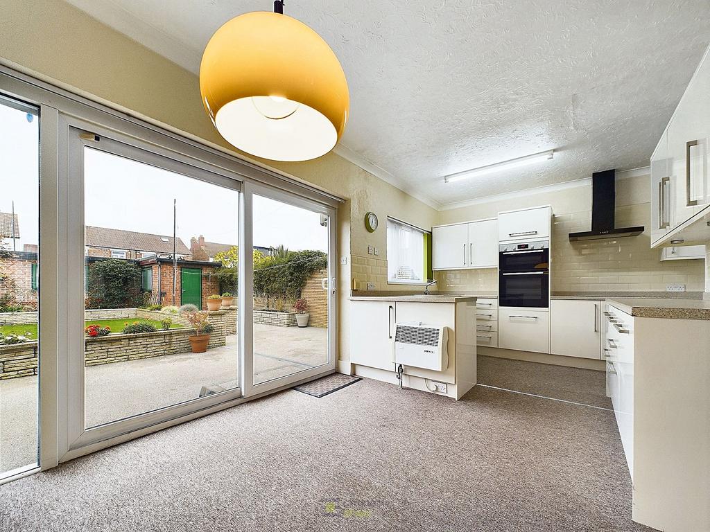 Kensington Road, Portsmouth, PO2 4 bed semidetached house for sale £