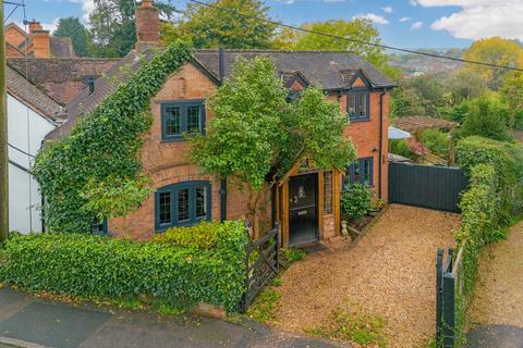 3 bedroom semi-detached house for sale, Church Road, Snitterfield, Warwickshire CV37 0LF