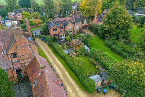 3 bedroom semi-detached house for sale, Church Road, Snitterfield, Warwickshire CV37 0LF