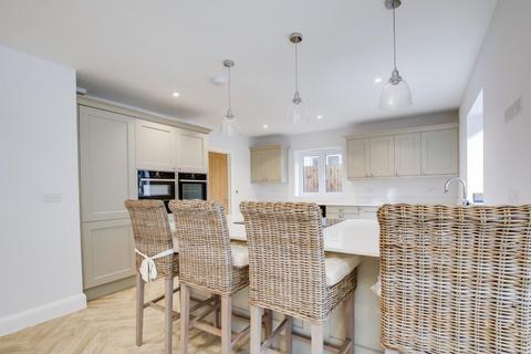 4 bedroom detached house for sale, Plot 3 Franceska Gardens, Alresford