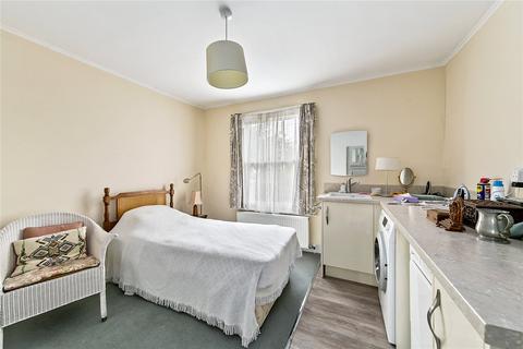 61 Princes Road, Richmond, TW10 6DQ