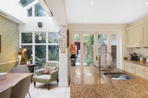 53 Westwick Gardens, London, W14 0BS