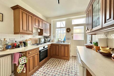 3 bedroom end of terrace house for sale, Buxton Road, Chinley, High Peak