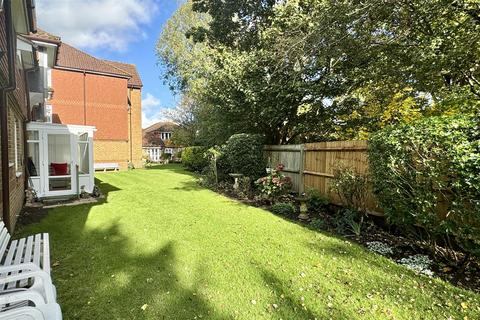 1 bedroom retirement property for sale, Allingham Court, Farncombe