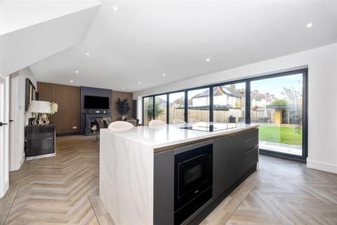 6 bedroom house for sale, Brighton Road, Worthing