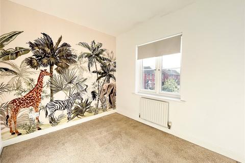 2 bedroom end of terrace house for sale, Primmers Place, Westbury