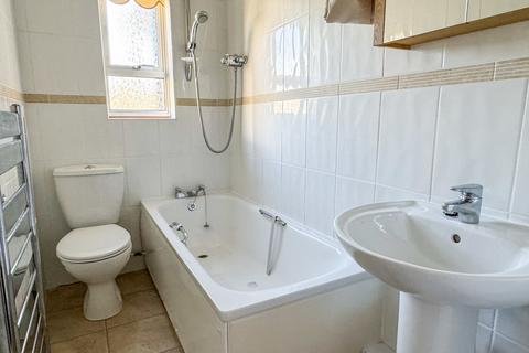 37 Hatfield Road, Rayleigh, SS6 9AP