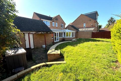 14 Cumbrae Drive, Great Billing, Northampton, NN3 9HD