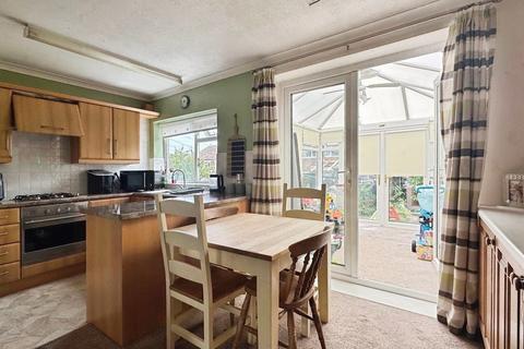 3 bedroom terraced house for sale, Longfield Drive, Leeds LS13
