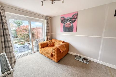 17 Bridge Court, Westbury, BA13 3FB