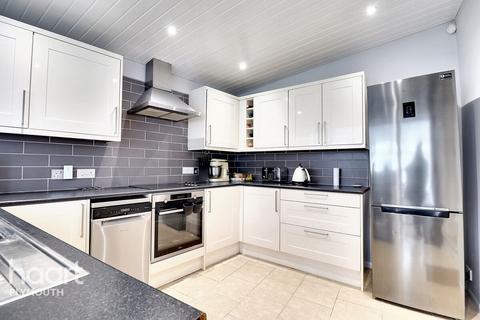 3 bedroom semi-detached house for sale, Broomfield Drive, Plymouth