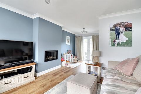 3 bedroom semi-detached house for sale, Broomfield Drive, Plymouth